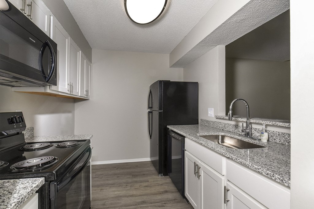 The Vale Apartments And Townhomes, 8293 Brett Dr, Cordova, TN